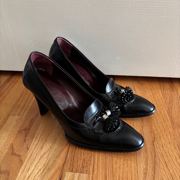 Tods Black Leather Loafer Heels